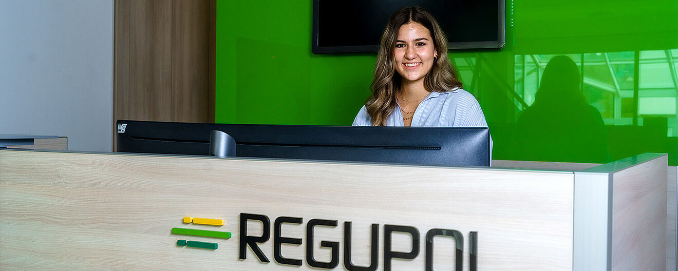 Selina Znischol Selina Znischol